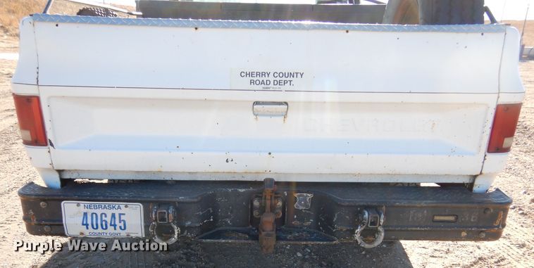 image for item KO9014 1985 Chevrolet D30  pickup truck