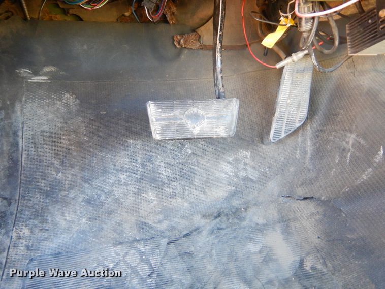 image for item KO9014 1985 Chevrolet D30  pickup truck