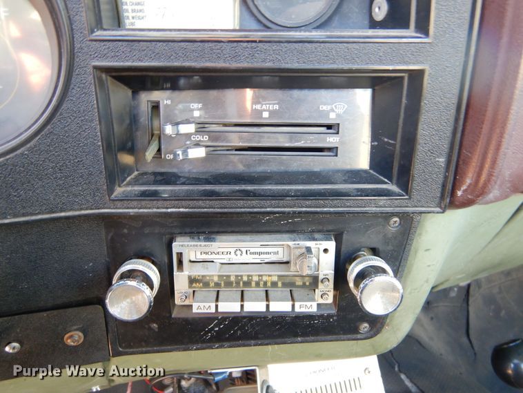 image for item KO9014 1985 Chevrolet D30  pickup truck