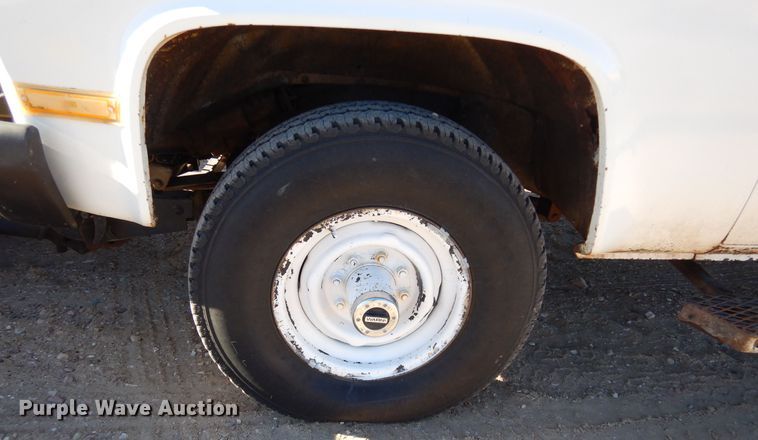 image for item KO9014 1985 Chevrolet D30  pickup truck