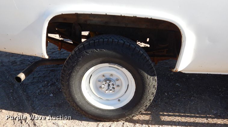 image for item KO9014 1985 Chevrolet D30  pickup truck