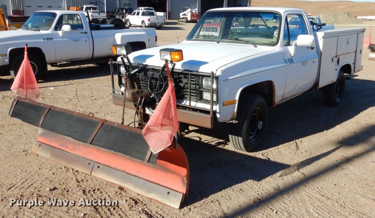 image for item KO9015 1985 Chevrolet D30  utility bed pickup truck