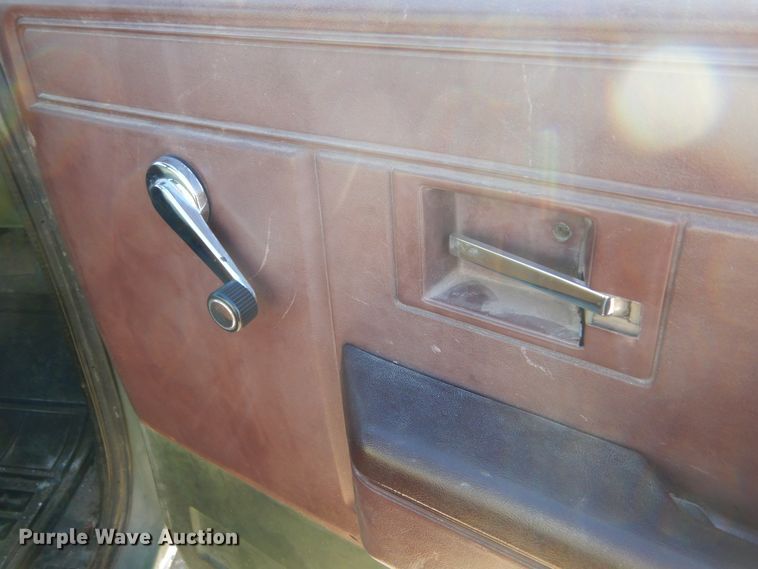 image for item KO9015 1985 Chevrolet D30  utility bed pickup truck