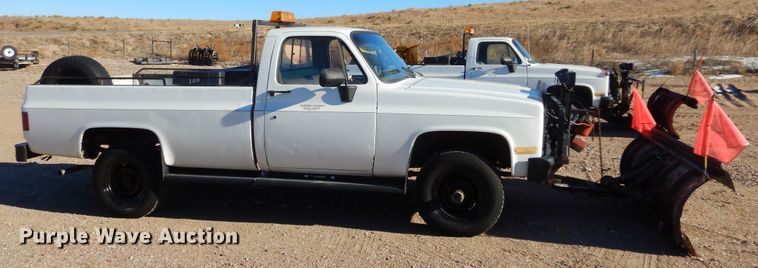 image for item KO9017 1984 Chevrolet D30  pickup truck
