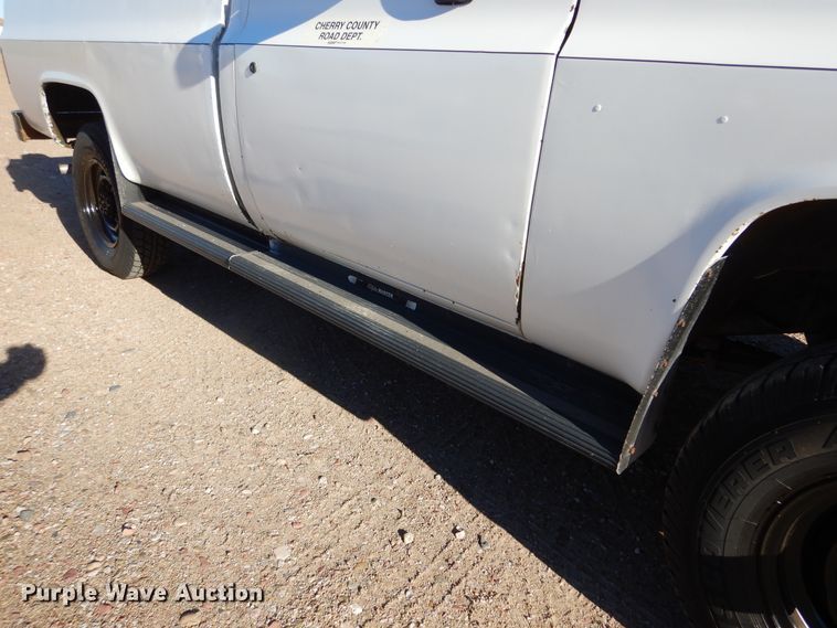 image for item KO9017 1984 Chevrolet D30  pickup truck