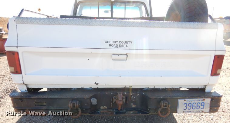 image for item KO9017 1984 Chevrolet D30  pickup truck