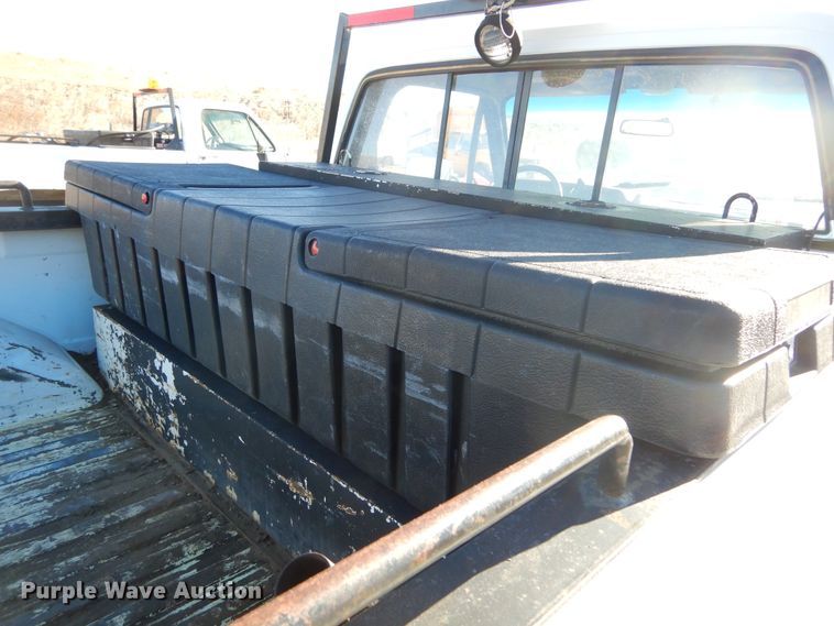 image for item KO9017 1984 Chevrolet D30  pickup truck