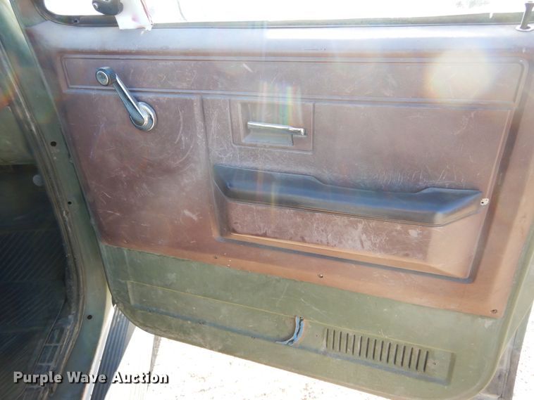 image for item KO9017 1984 Chevrolet D30  pickup truck