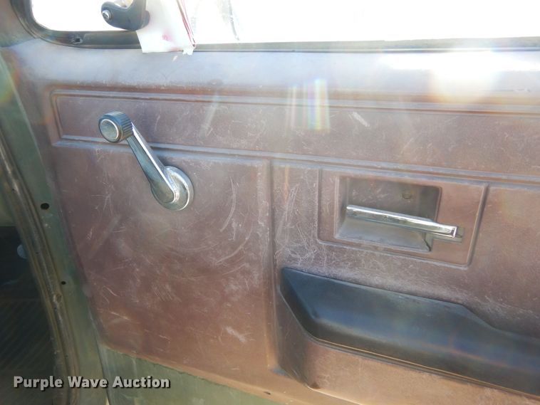 image for item KO9017 1984 Chevrolet D30  pickup truck