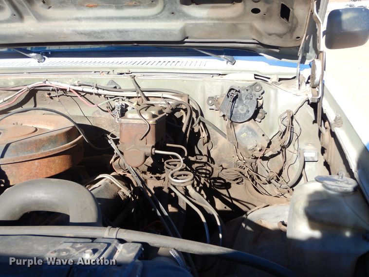 image for item KO9017 1984 Chevrolet D30  pickup truck