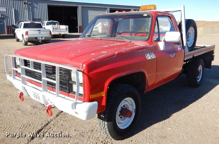 image for item KO9018 1984 Chevrolet D30  flatbed pickup truck