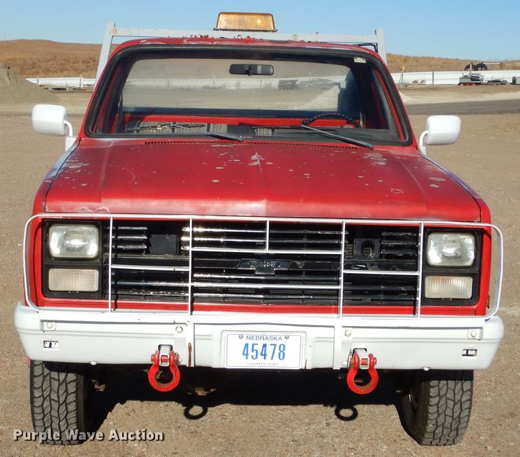 image for item KO9018 1984 Chevrolet D30  flatbed pickup truck