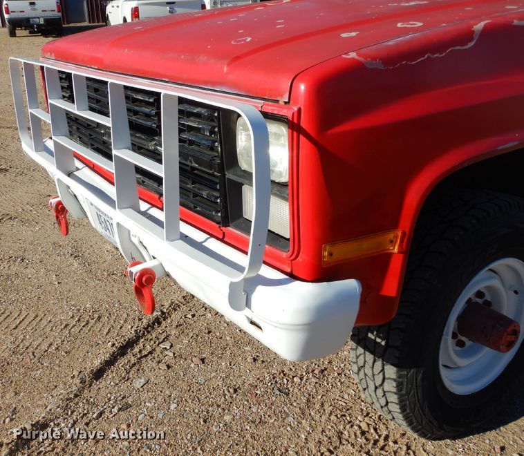 image for item KO9018 1984 Chevrolet D30  flatbed pickup truck