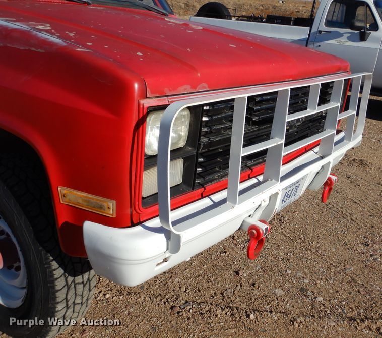 image for item KO9018 1984 Chevrolet D30  flatbed pickup truck