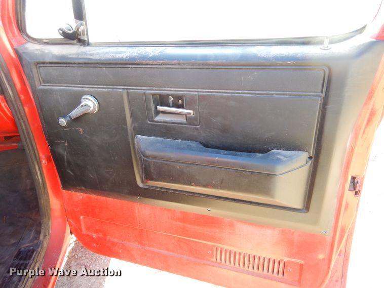 image for item KO9018 1984 Chevrolet D30  flatbed pickup truck