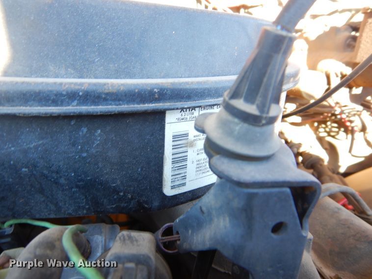 image for item KO9018 1984 Chevrolet D30  flatbed pickup truck