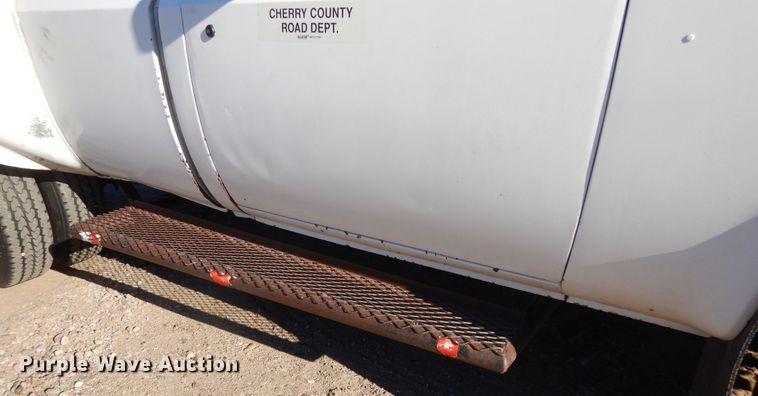 image for item KO9020 1985 Chevrolet D30  pickup truck