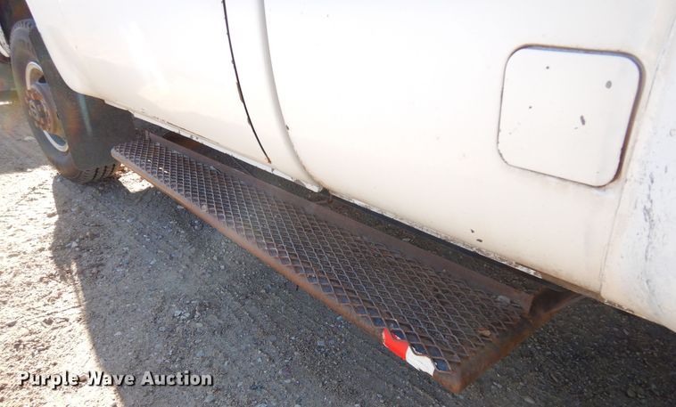 image for item KO9020 1985 Chevrolet D30  pickup truck