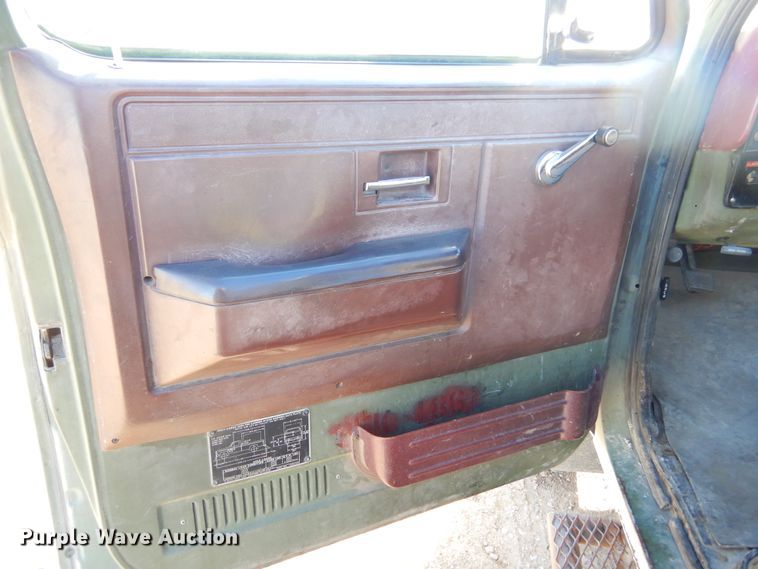 image for item KO9020 1985 Chevrolet D30  pickup truck