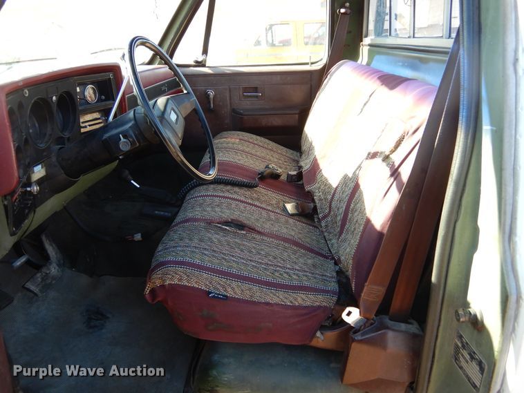 image for item KO9020 1985 Chevrolet D30  pickup truck