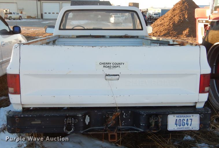 image for item KO9022 1986 Chevrolet D30  pickup truck