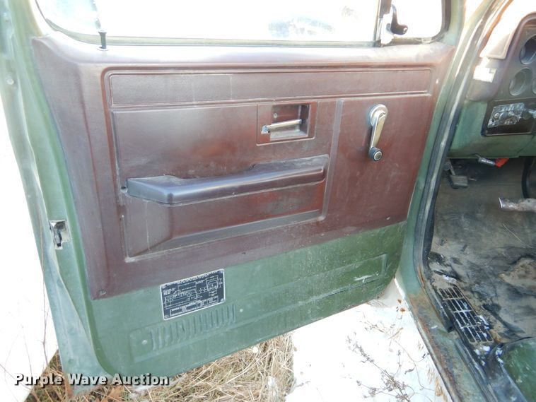 image for item KO9022 1986 Chevrolet D30  pickup truck