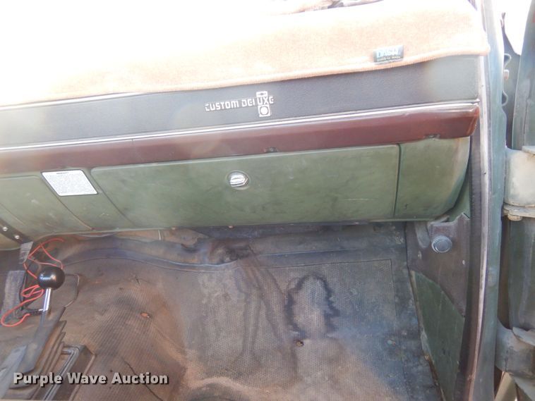 image for item KO9022 1986 Chevrolet D30  pickup truck