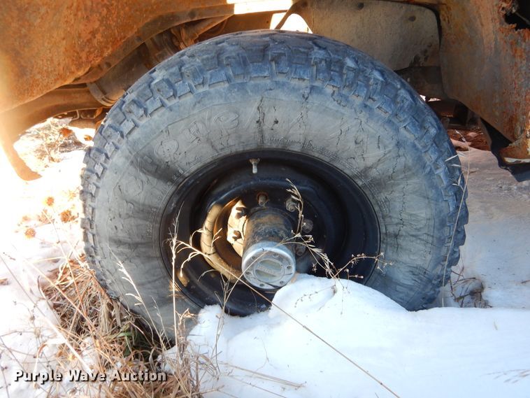 image for item KO9022 1986 Chevrolet D30  pickup truck