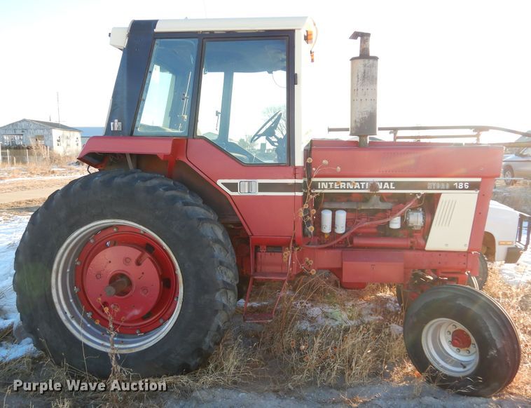 image for item KO9023 International 186 Hydro  tractor