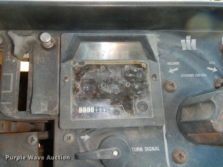 image for item KO9023 International 186 Hydro  tractor