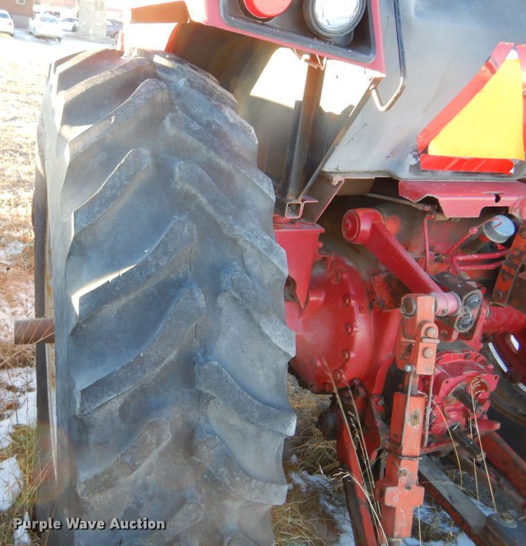 image for item KO9023 International 186 Hydro  tractor