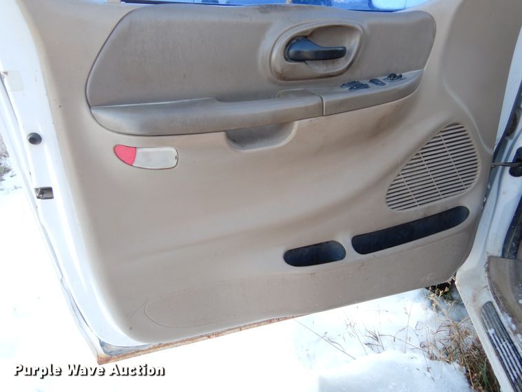 image for item KO9024 2000 Ford F150  SuperCab pickup truck