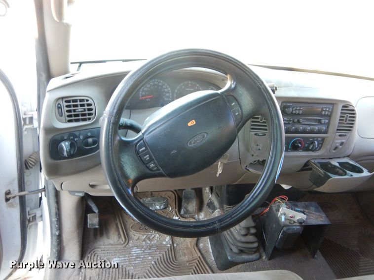 image for item KO9024 2000 Ford F150  SuperCab pickup truck