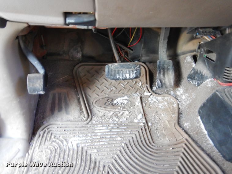 image for item KO9024 2000 Ford F150  SuperCab pickup truck