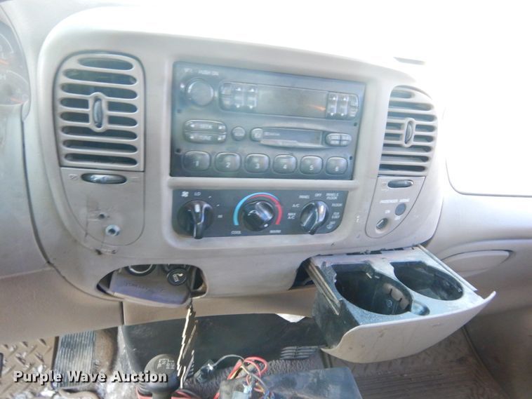 image for item KO9024 2000 Ford F150  SuperCab pickup truck