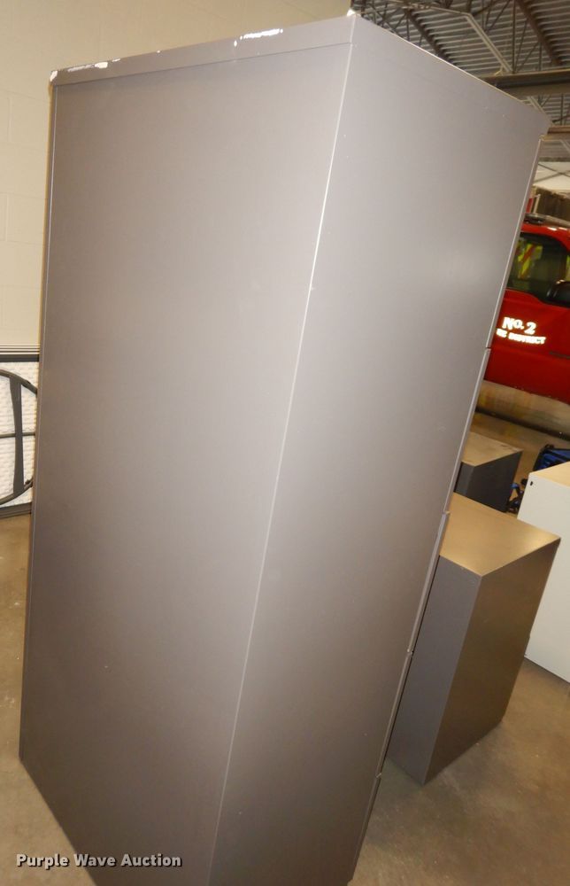 image for item KR9929 (5) file cabinets