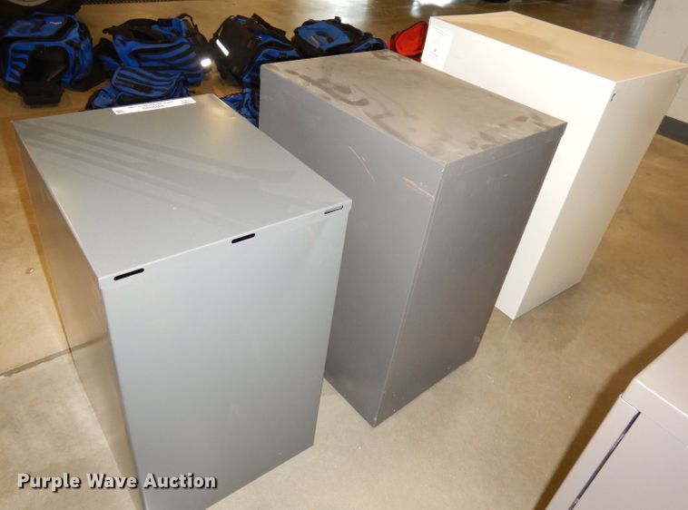 image for item KR9929 (5) file cabinets