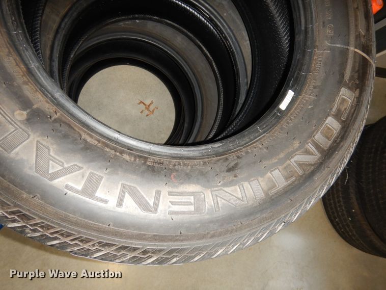 image for item KR9932 (4) Continental 275/65R18 tires