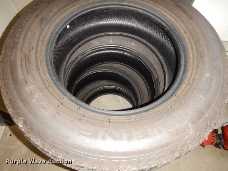 image for item KR9933 (4) Continental 275/65R18 tires