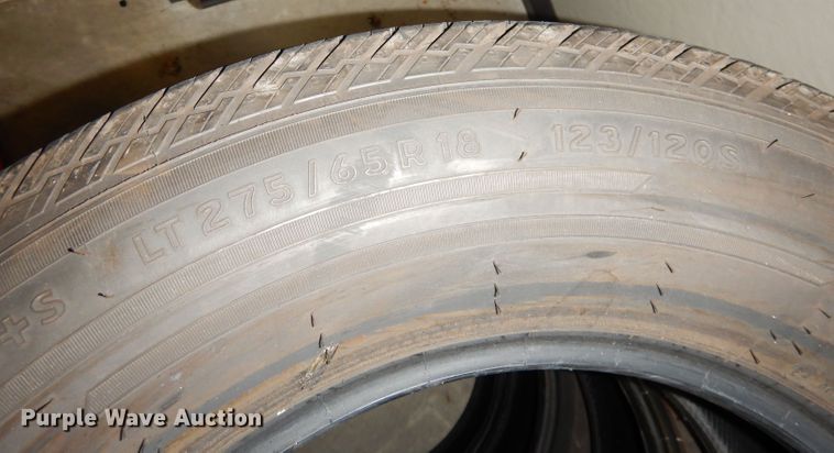 image for item KR9933 (4) Continental 275/65R18 tires