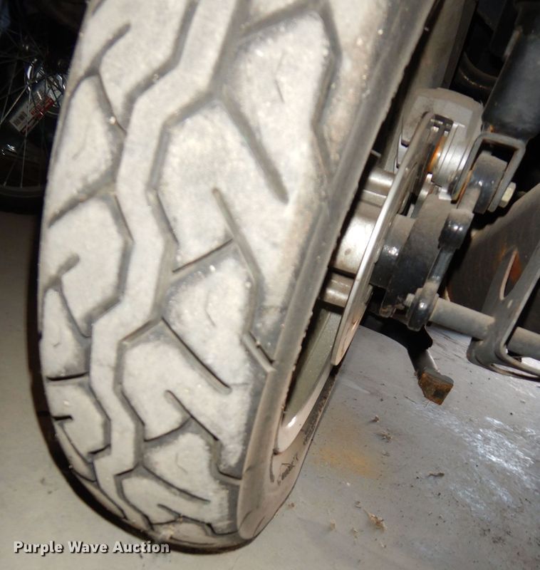 image for item KR9941 2005 Shanghai Jmstar  moped