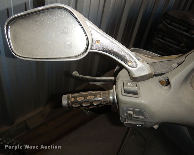 image for item KR9941 2005 Shanghai Jmstar  moped