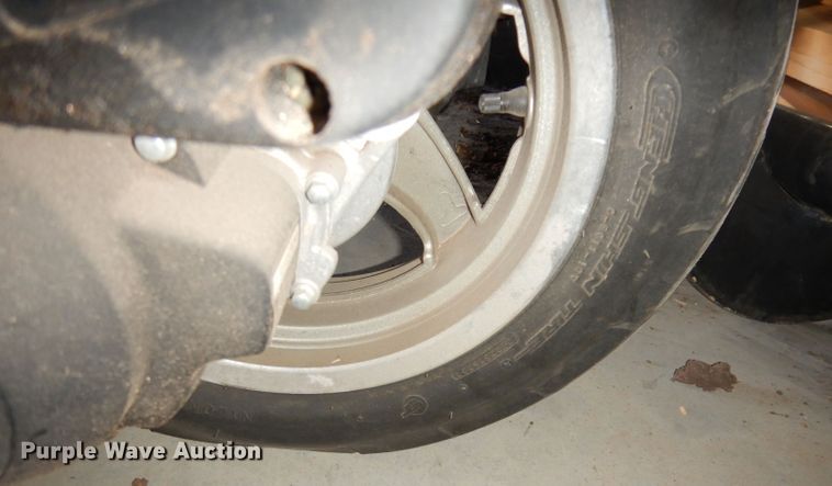 image for item KR9941 2005 Shanghai Jmstar  moped