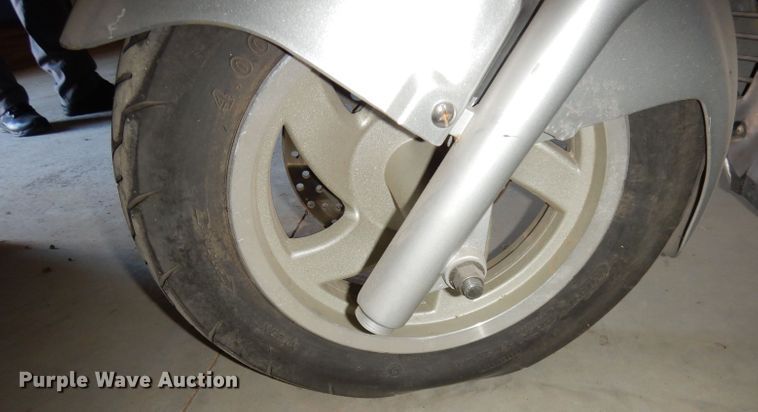 image for item KR9941 2005 Shanghai Jmstar  moped