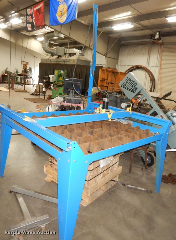 image for item KR9952 PlasmaCam DHC2 cutting table