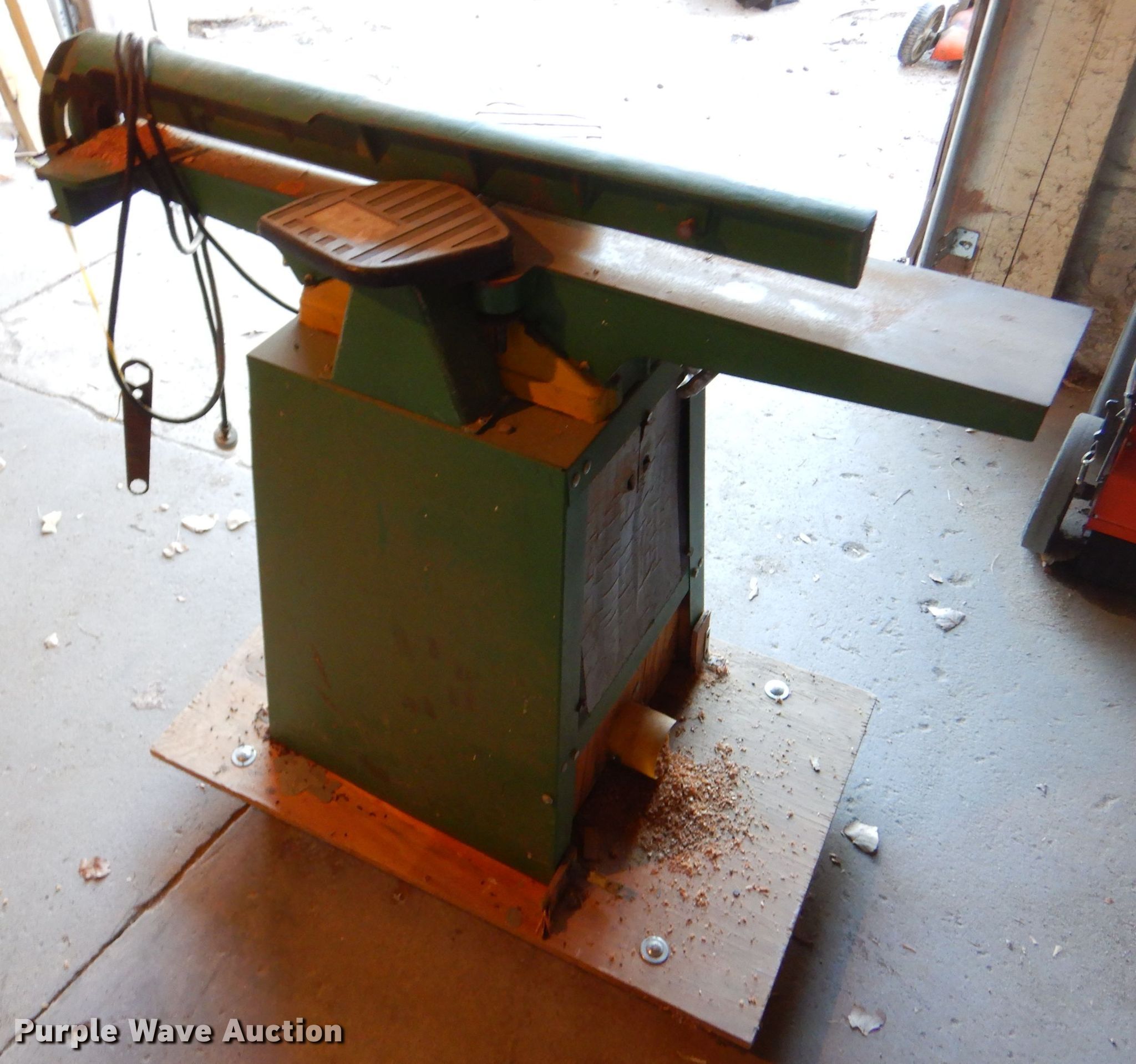 Woodtek jointer in Norton, KS Item IV9948 sold Purple Wave