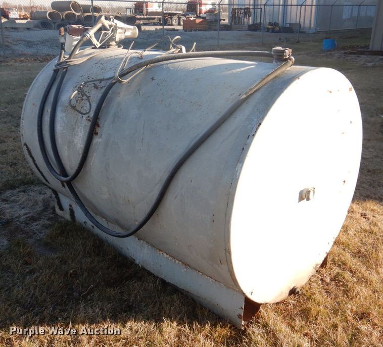 image for item DH8143 Fuel tank