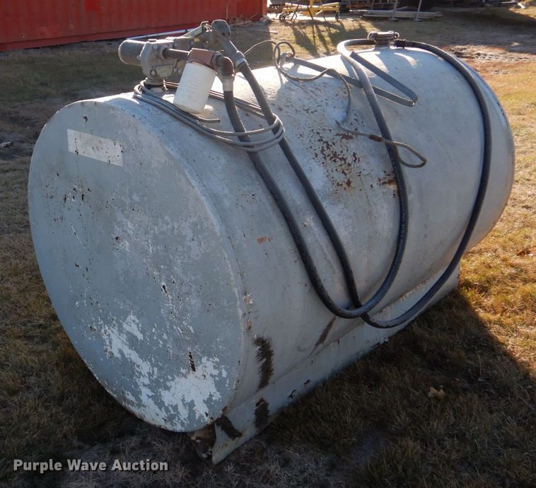 image for item DH8143 Fuel tank