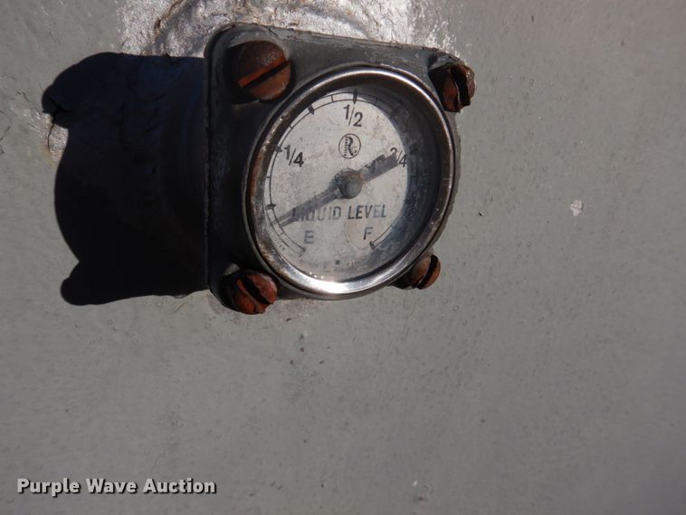 image for item DH8143 Fuel tank