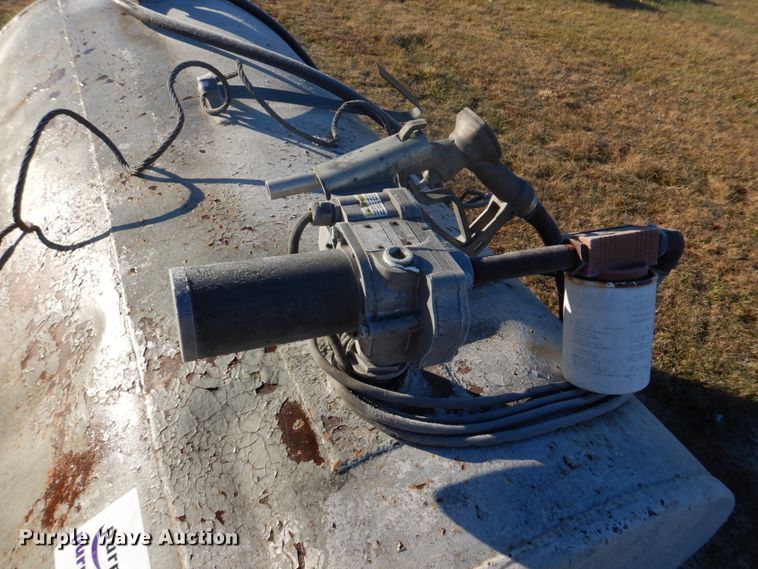 image for item DH8143 Fuel tank